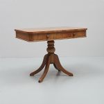 1142 2184 PEDESTAL TABLE